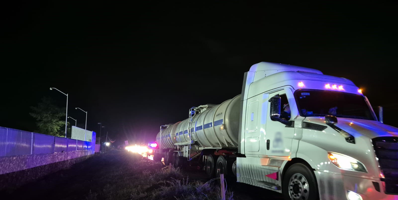 Guardia Nacional recupera tractocamión con más de 60 mil litros de gasolina robada