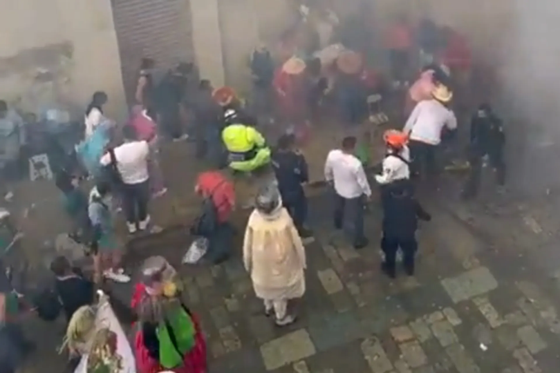 VIDEO Siete personas lesionadas deja explosión de pirotecnia en desfile de la Guelaguetza