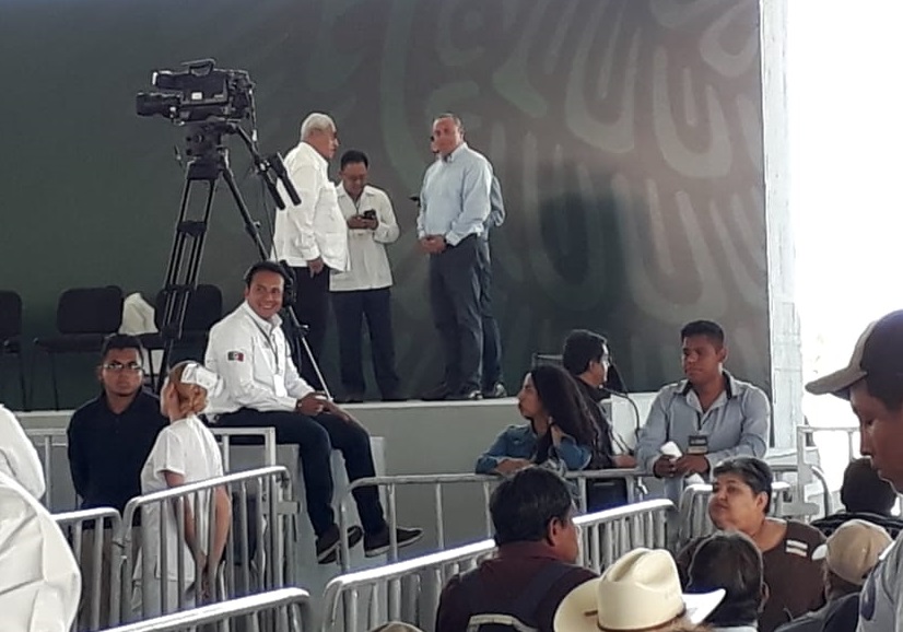 Abuchean a Guillermo Velázquez en evento de AMLO en Atlixco