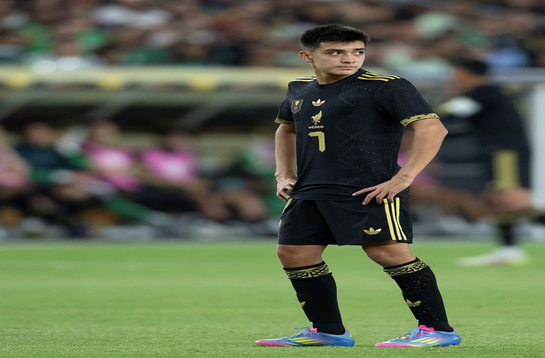 Gilberto Mora, el debutante más joven en partido oficial de México