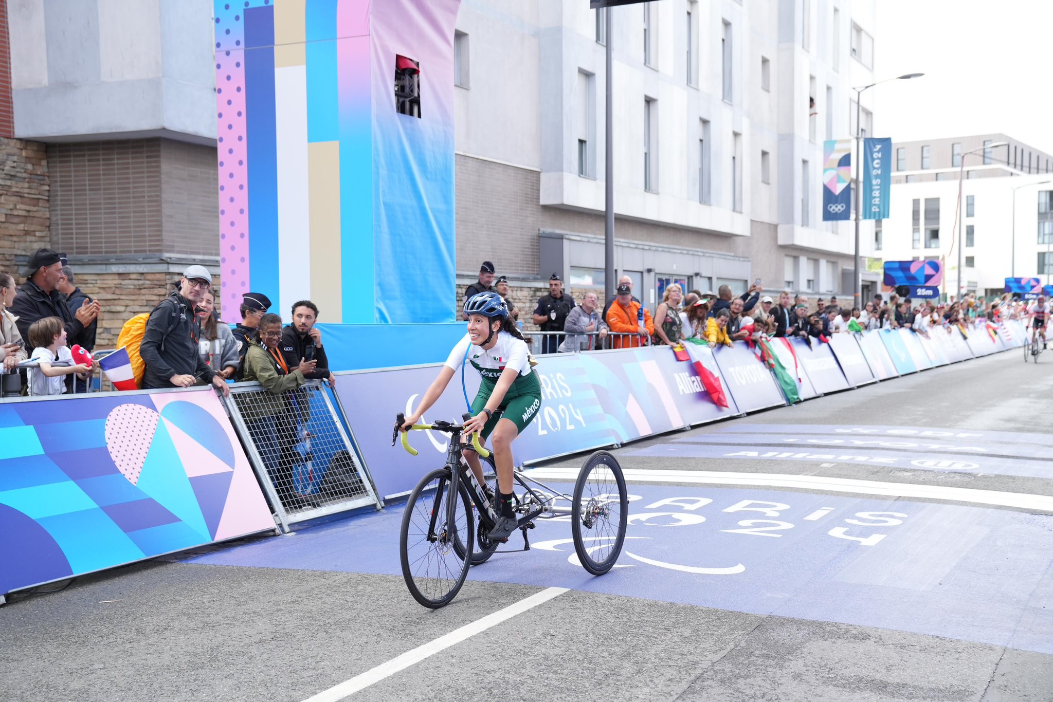 Dulce González, sexto lugar de la carrera en ruta T1 de París 2024