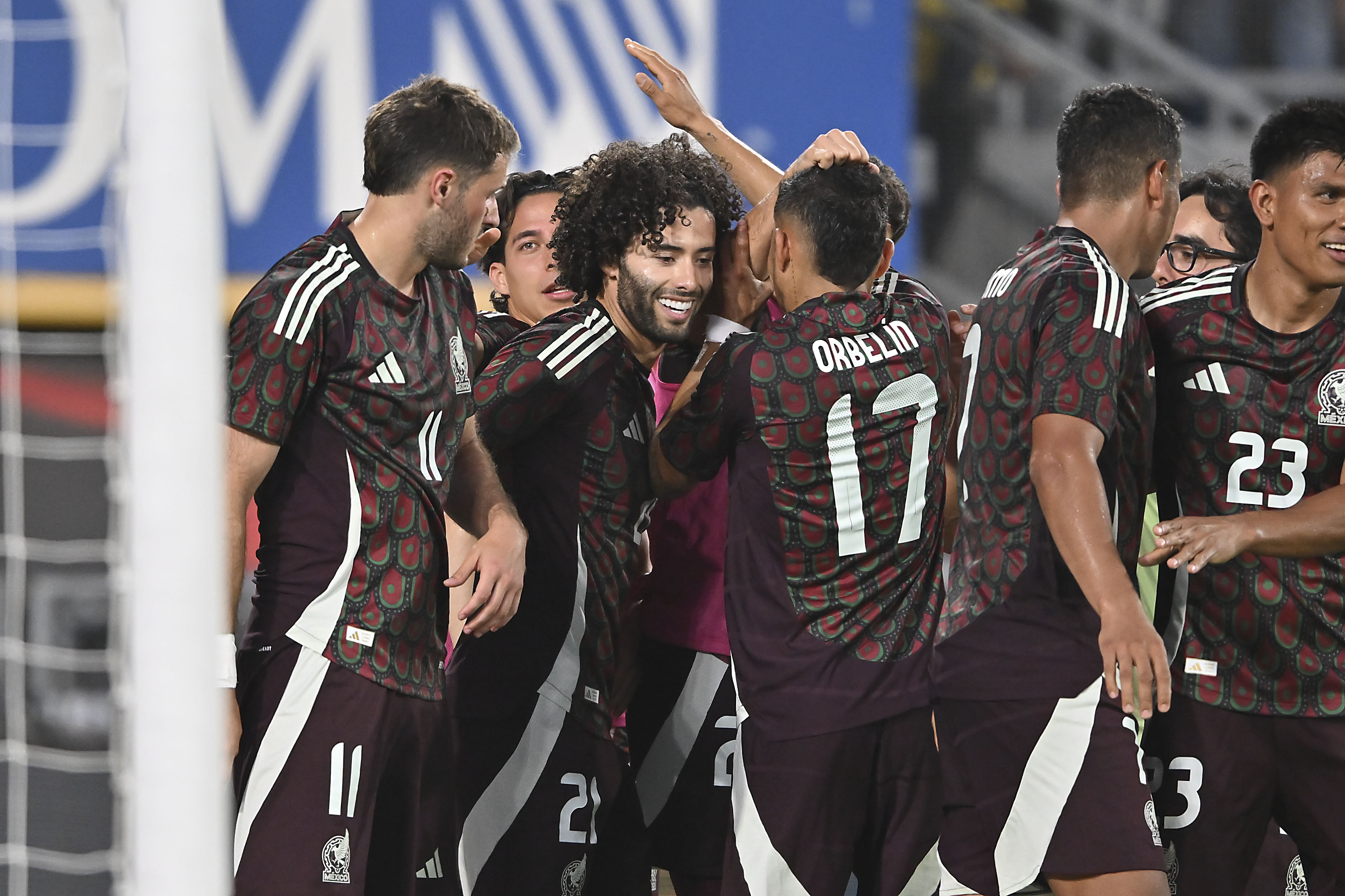 VIDEO Debut exitoso del Vasco con la Selección