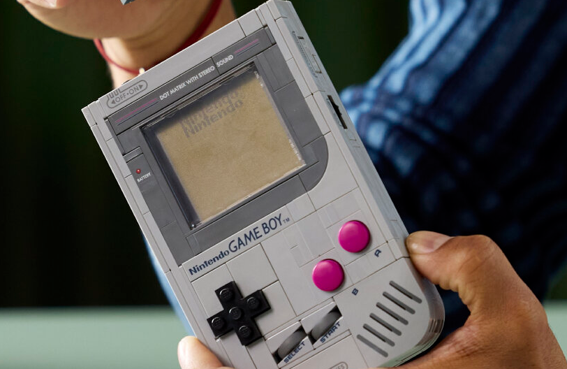 Como en los 90, Lego lanza Game Boy coleccionable 