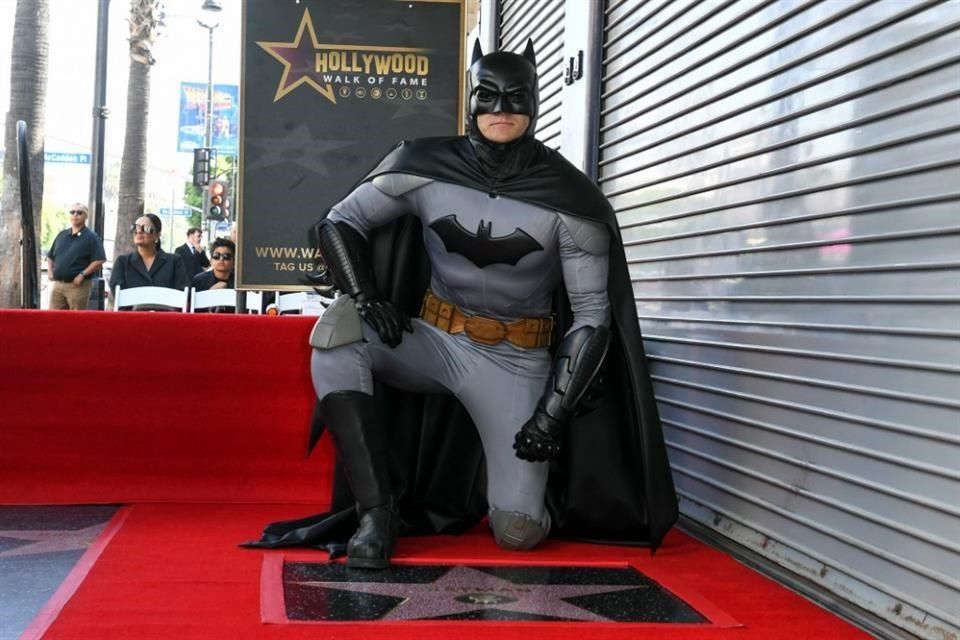 Batman recibe su estrella en el Paseo de la Fama de Hollywood