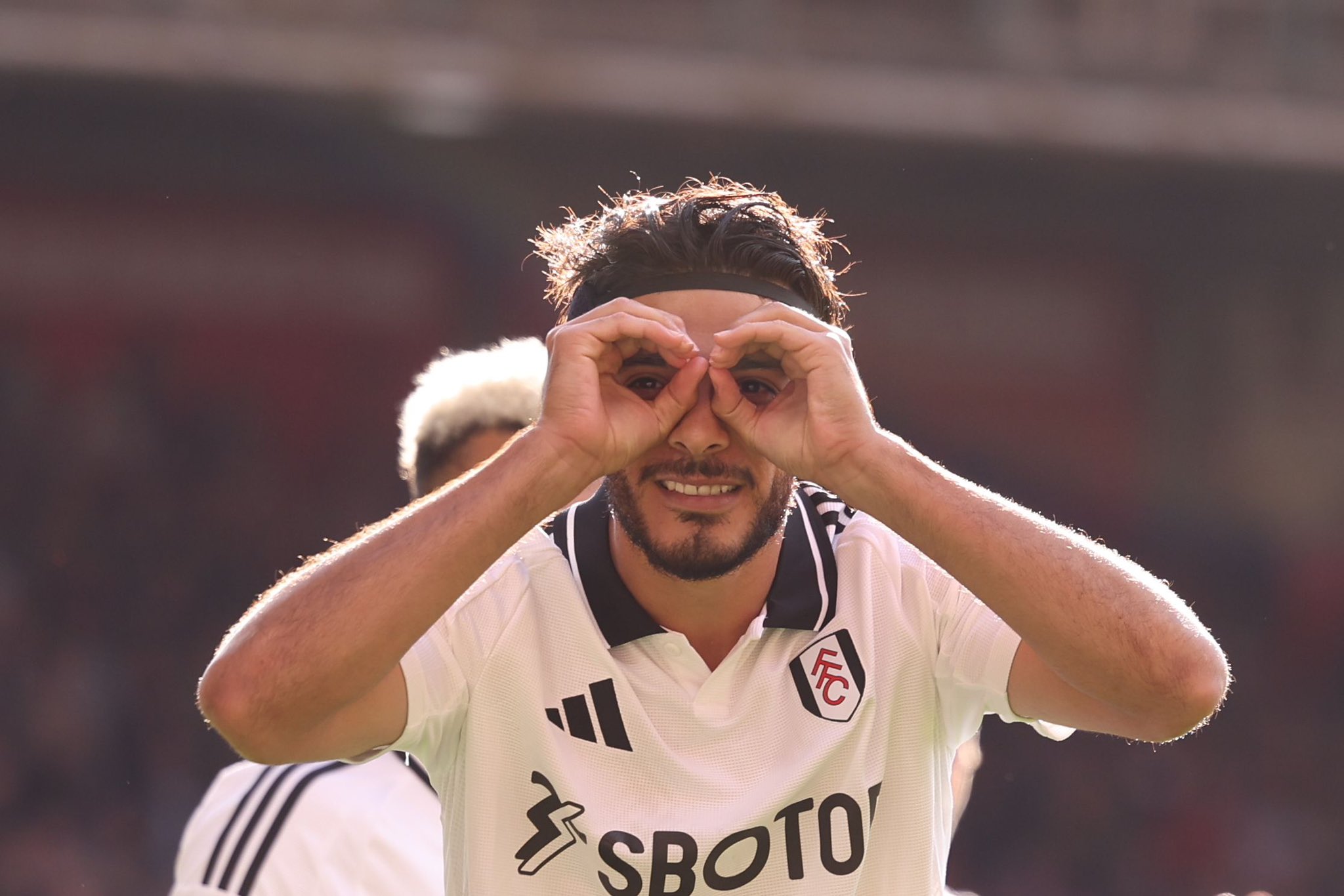 VIDEO Raúl Jiménez sigue encendido y otorga triunfo al Fulham