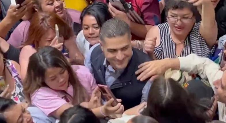 Besos y toqueteos: así nuestra política en la era feminista…