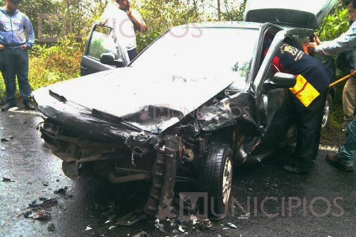 Deja tres heridos choque en la carretera Amozoc - Nautla