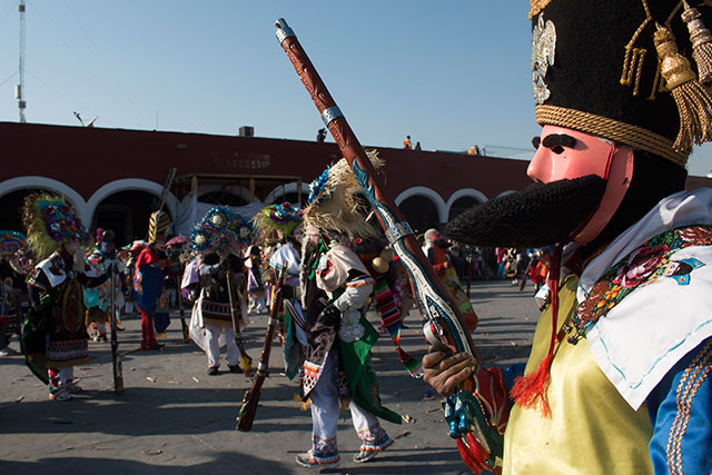Se resiste carnaval de Cholula a reconocer como original el de Huejotzingo