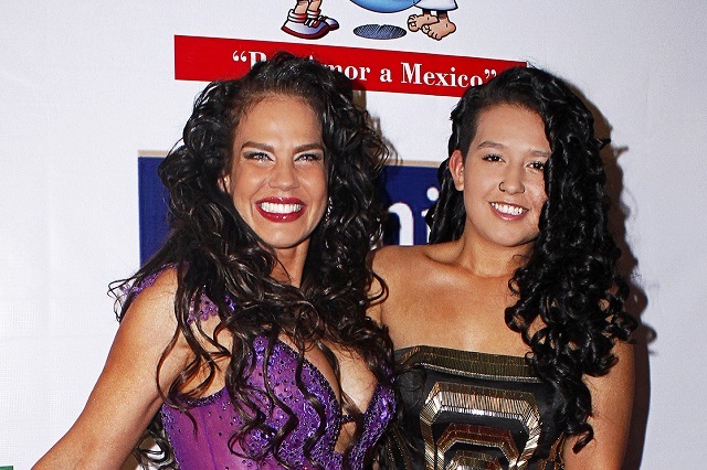 Detienen a hija de Niurka por fumar marihuana en la calle