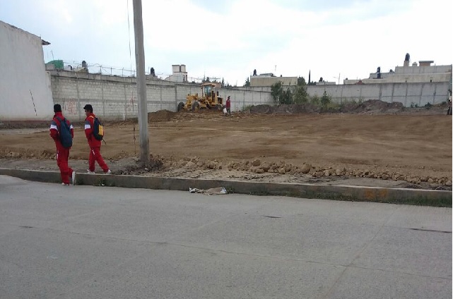 Vecinos denuncian construcción de gasolinera en colonia de Texmelucan