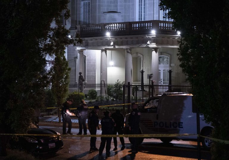 Atacan con bomba molotov embajada de Cuba en EU