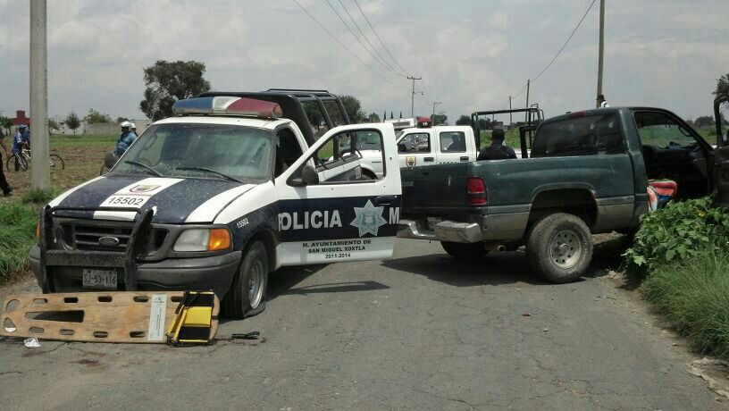 Un policía muerto y dos delincuentes detenidos por intento de asalto en Xoxtla