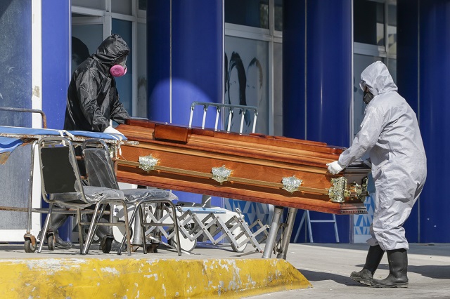 Se rezagan un mes cifras federales sobre muertes por Covid en Puebla