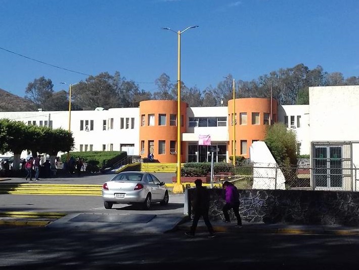 Piden vacunas trabajadores de la planta de lavado del IMSS Metepec en Atlixco