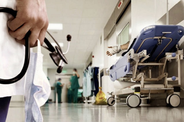 Tras discutir le prende fuego a su esposa, en Huauchinango