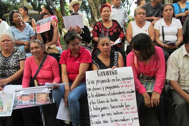 Se unen en Huauchinango maestros y electricistas contra Reforma Educativa