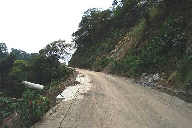 Después de 9 meses, reabrirán el camino a Cuaucuila, en Huauchinango