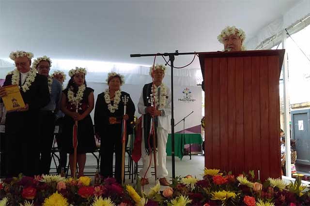 Reconocen a ciudadanos en aniversario 155 de la ciudad de Huauchinango