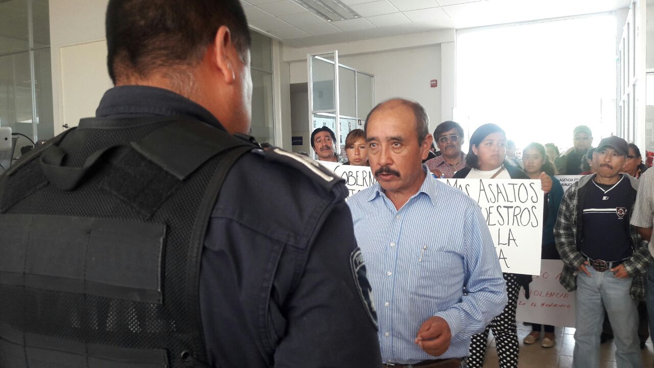 Habitantes de Huauchinango exigen a Fiscalía respuesta del paradero Job Márquez
