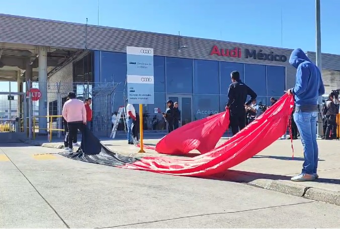Oficial: estalla primera huelga en Audi desde su llegada a Puebla
