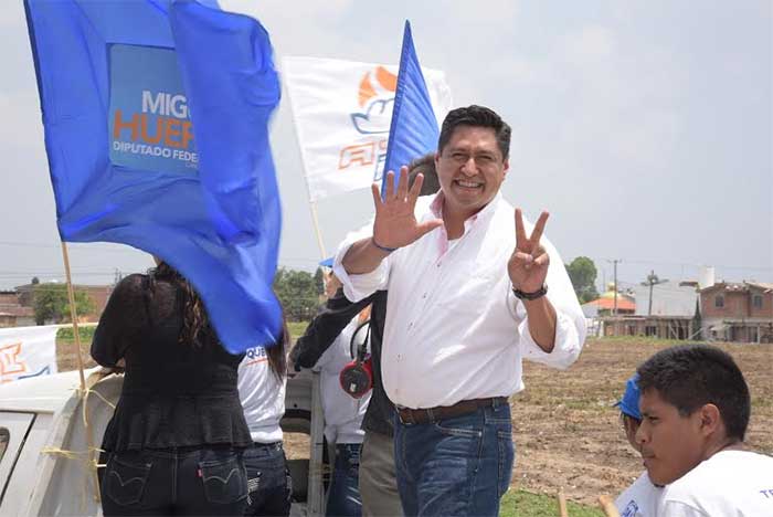 Suma Miguel Huepa apoyo de electores en las Cholulas