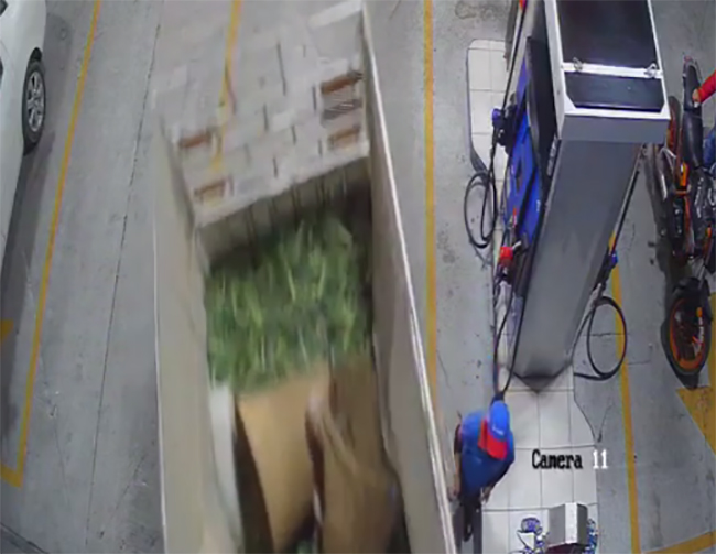 VIDEO Captan cómo conductor huye de gasolinera sin pagar en Tecamachalco 