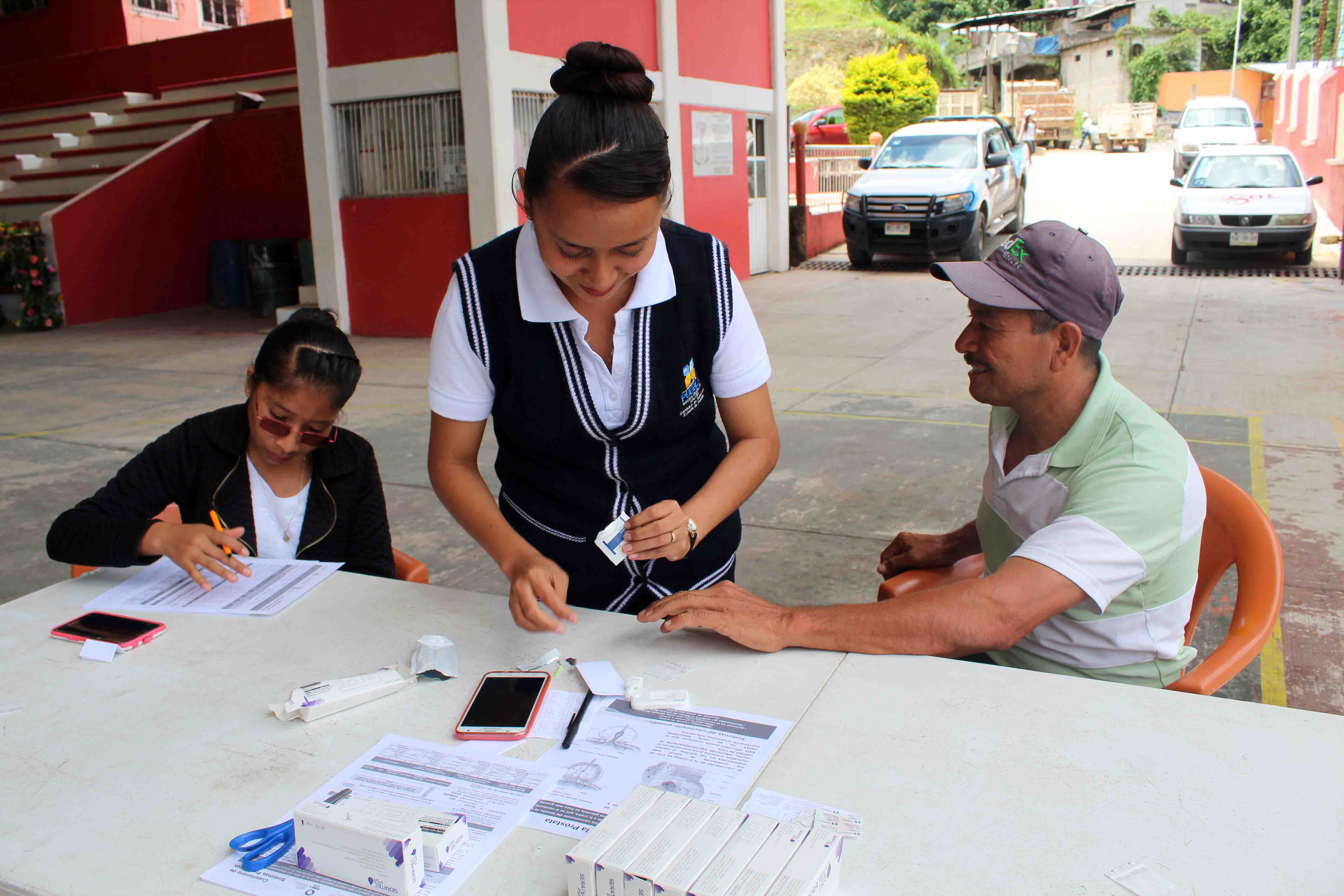 Realiza hospital de Huitzilan jornada de problemas de próstata