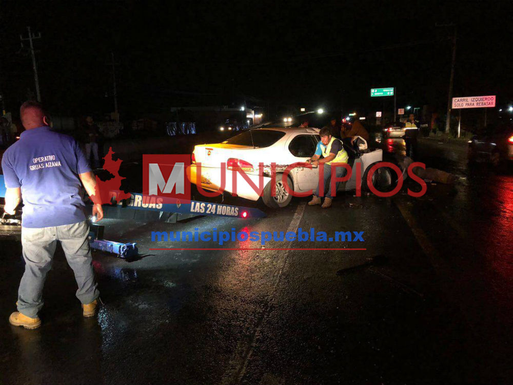 Salva la vida a pesar de estrellarse contra muro en Huixcolotla