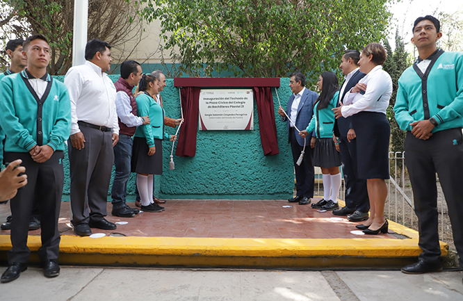 Céspedes inaugura techado de la plaza cívica del COBAEP plantel 21