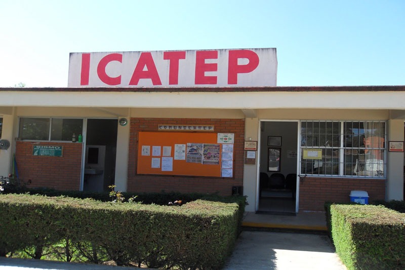 Trabajadores del Icatep continúan denunciado falta de pago 
