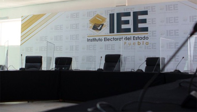 En la madrugada, aprueba IEE registro de candidaturas