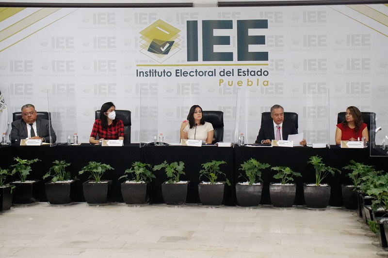 Redistribuye IEE presupuesto a partidos, tras desaparecer FXM