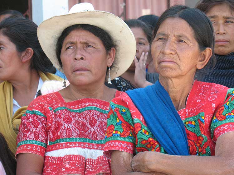 Mujeres indígenas no denuncian maltrato en Atlixco