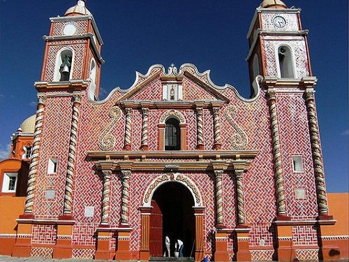 Gobierno Estatal invierte 800 mil pesos en reconstrucción de iglesia en Palmar de Bravo