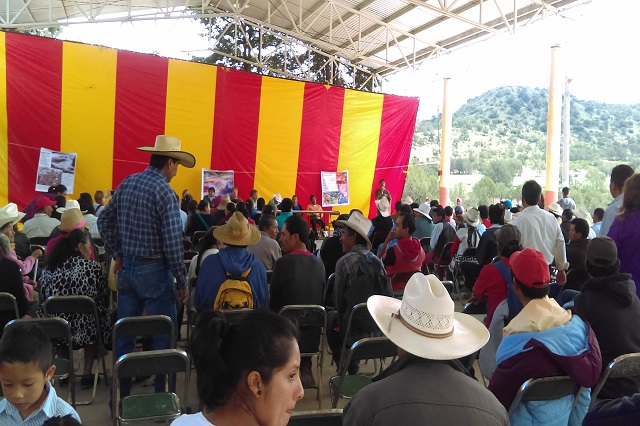Ixtacamaxtitlán busca opinión de autoridades sobre daños a derechos humanos