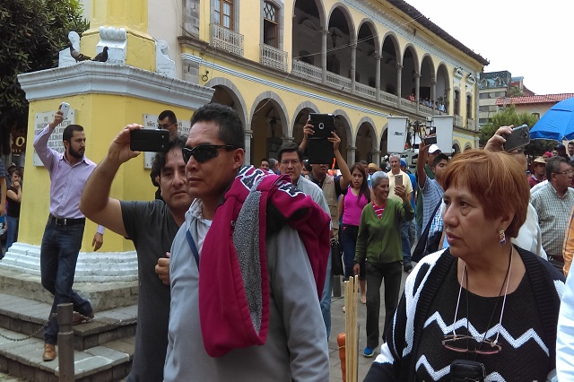 Desbloquean calles pero instalan plantón contra CFE en Huauchinango