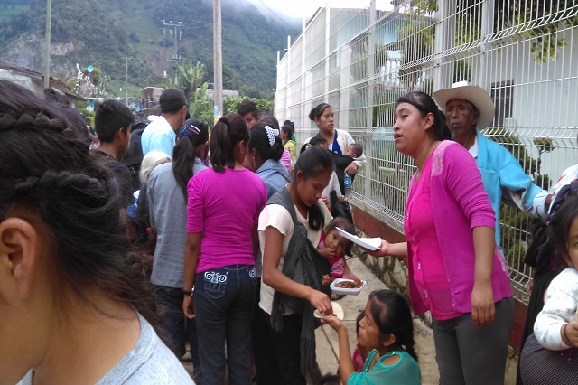 Disminuyen damnificados en albergues de Huauchinango