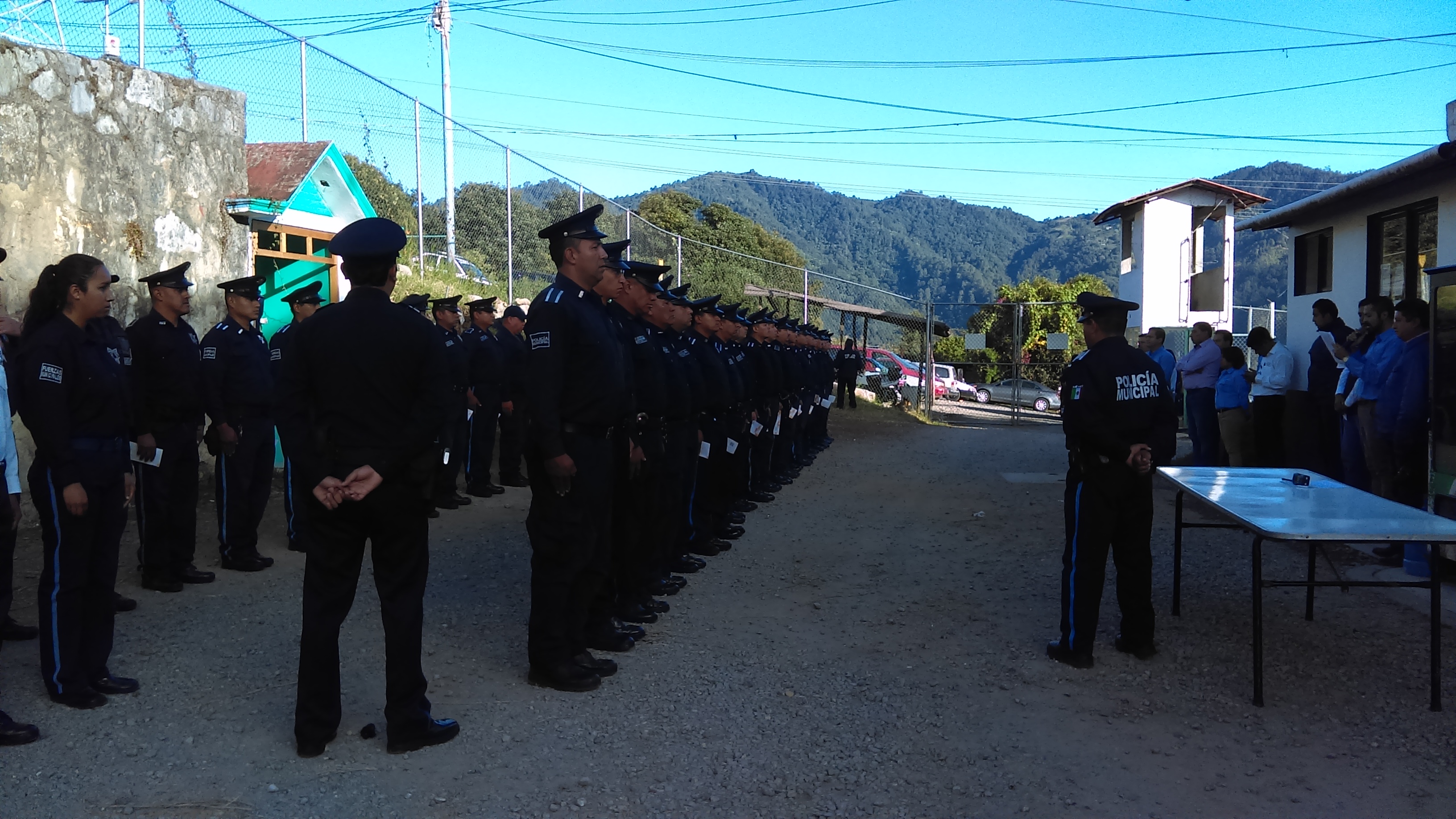 Otorgan apoyo educativo a policías municipales de Huauchinango