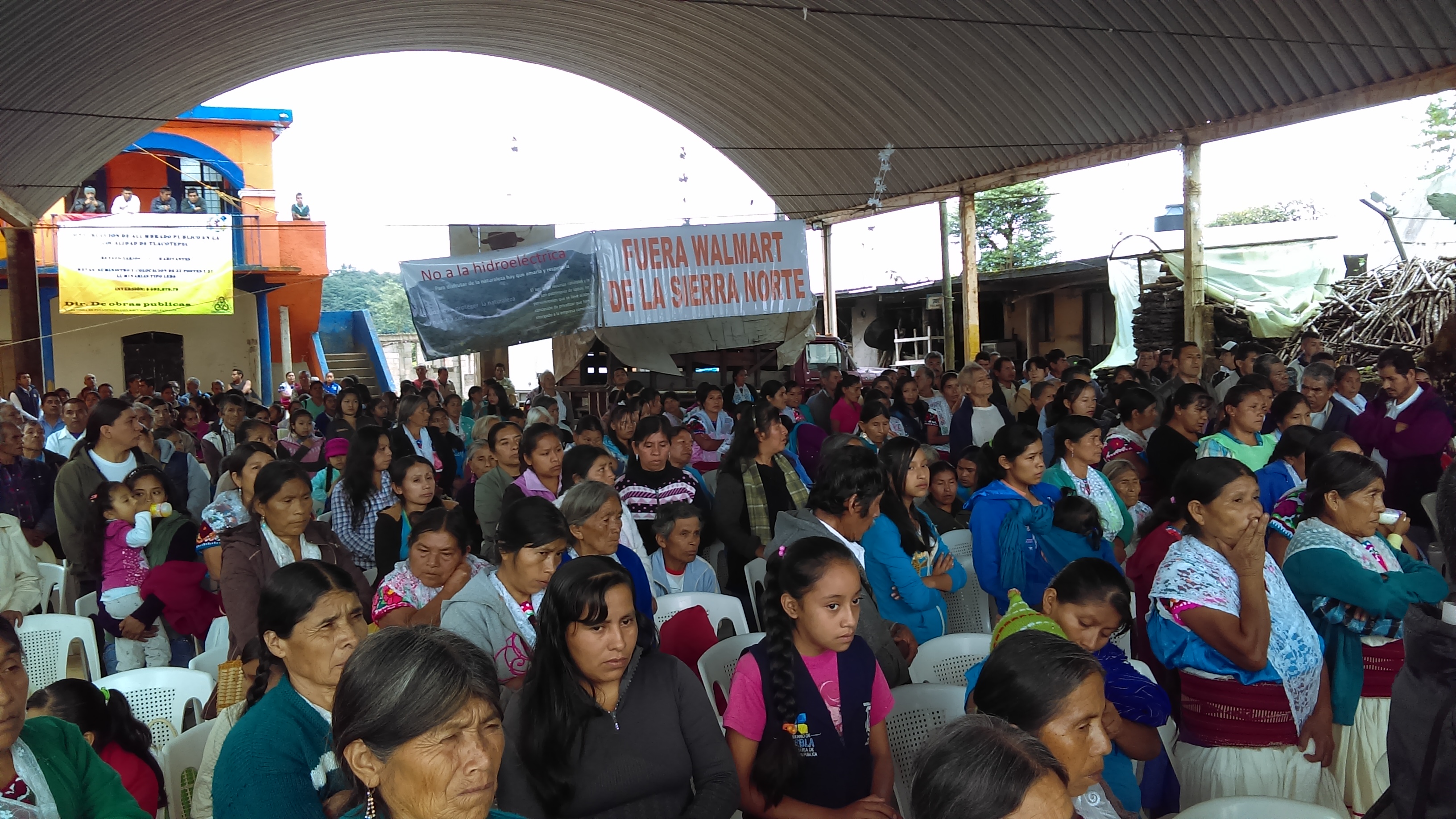 Crónica: Totonakus piden fuerza contra hidroeléctrica en Sierra Norte