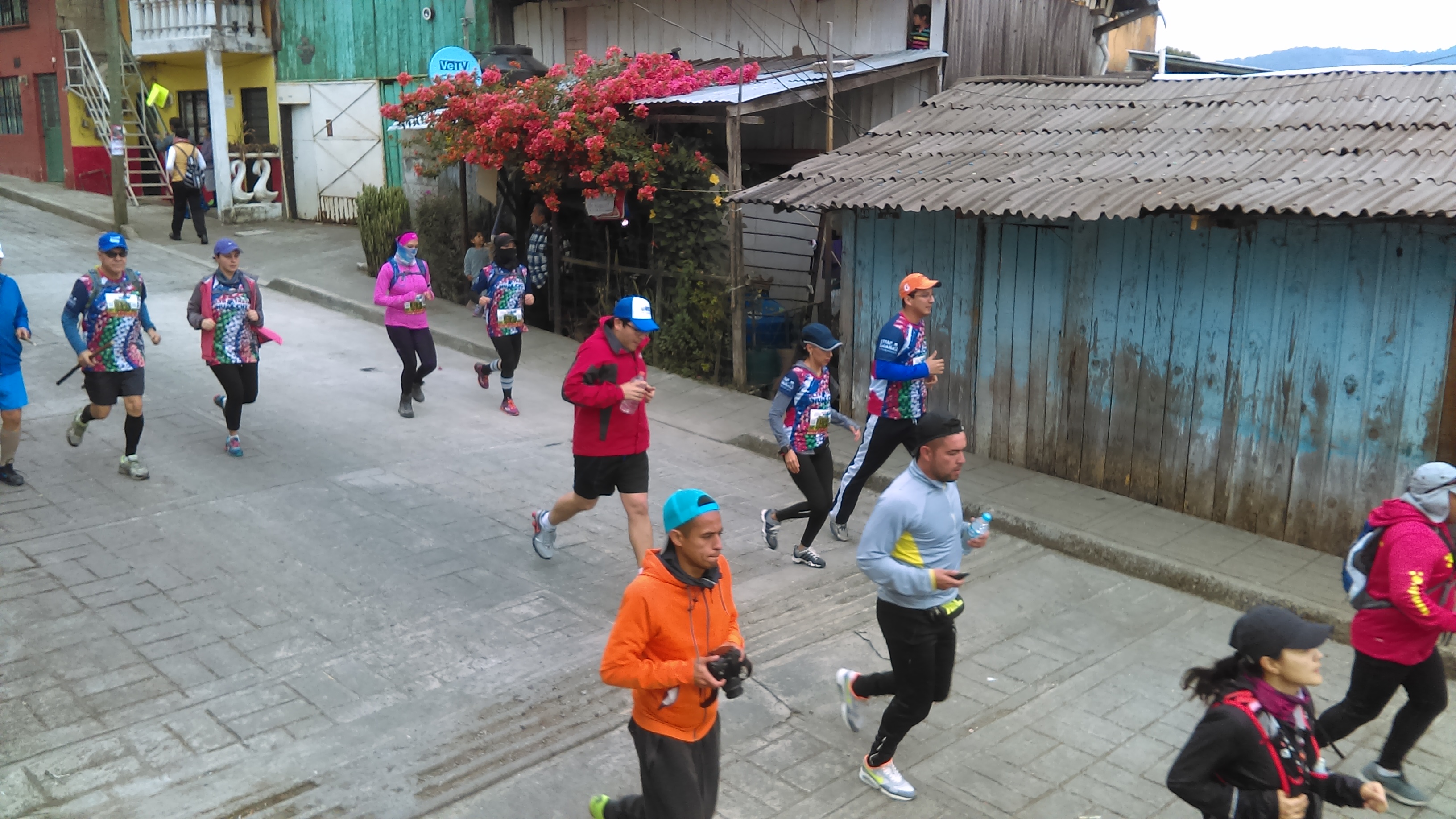 Participan 7 países en maratón de montaña de Huauchinango