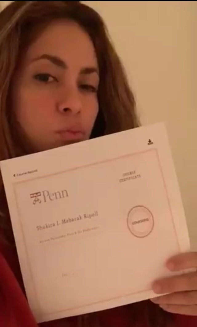 Shakira se gradúa en plena cuarentena