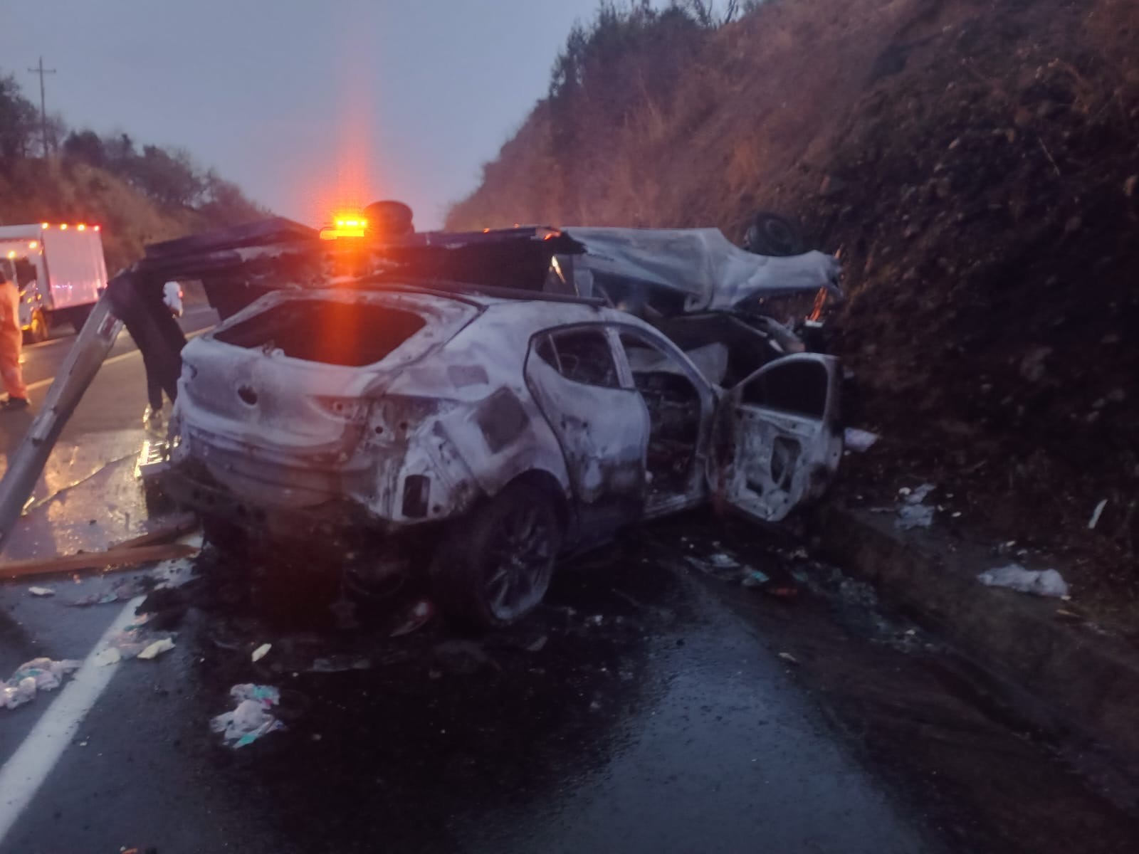 Era repartidor de hielos el fallecido ayer en la Siglo XXI tras violento percance vial