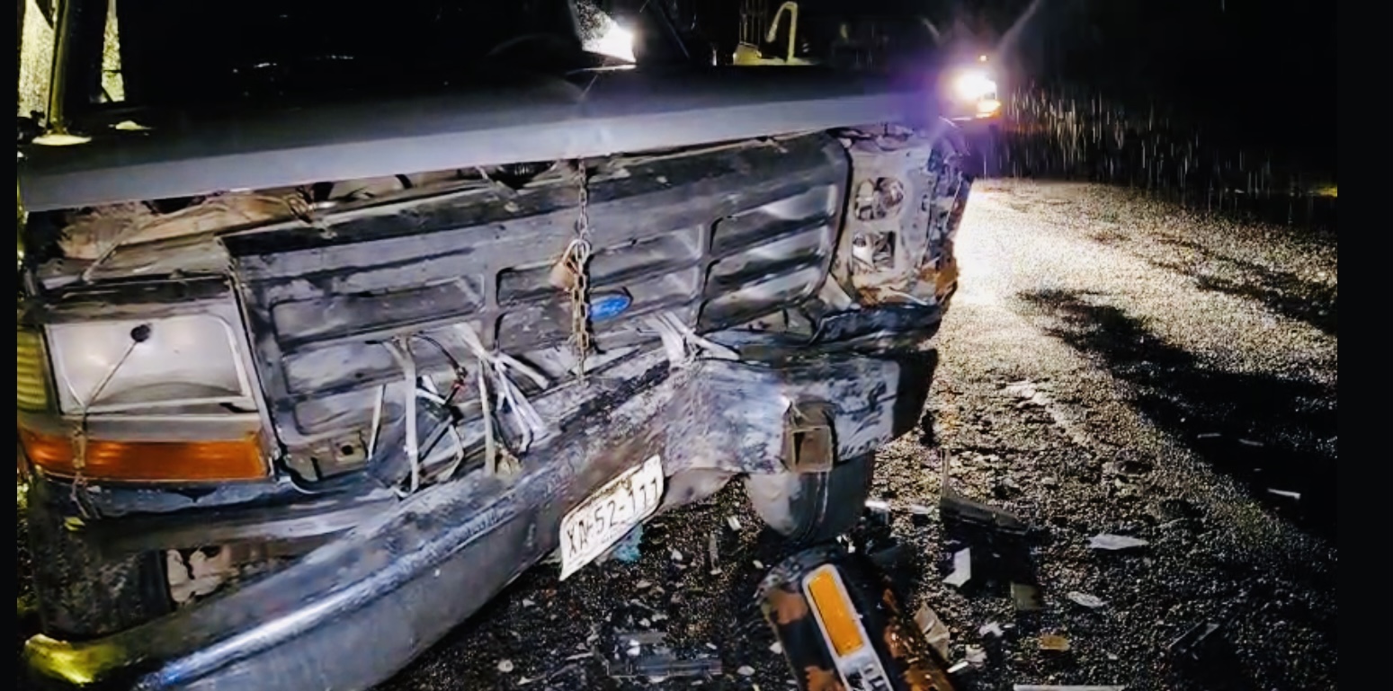 Adolescente ebrio provoca accidente en carretera Atlixco-Tianguismanalco