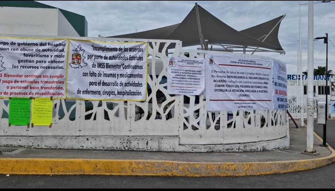 Trabajadores del complejo médico de Atlixco se suman a protestas