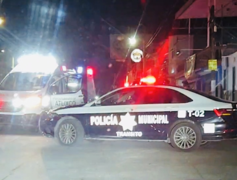 Aparatoso accidente de moto en Atlixco deja a dos mujeres lesionadas