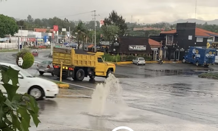 Atlixco estrena \'fuentes saltarinas\' tras aguacero
