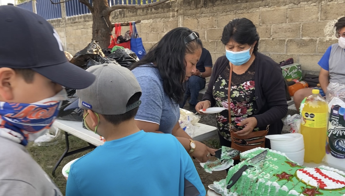 Empresarios y padres ayudan a niños de Atlixco a salir del estrés de la pandemia