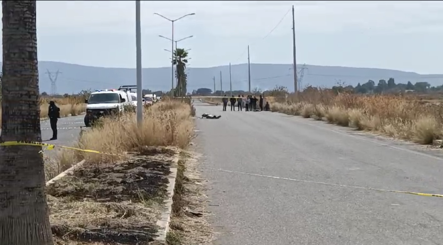 Encuentran sin vida a motociclista en un paraje de Atlixco