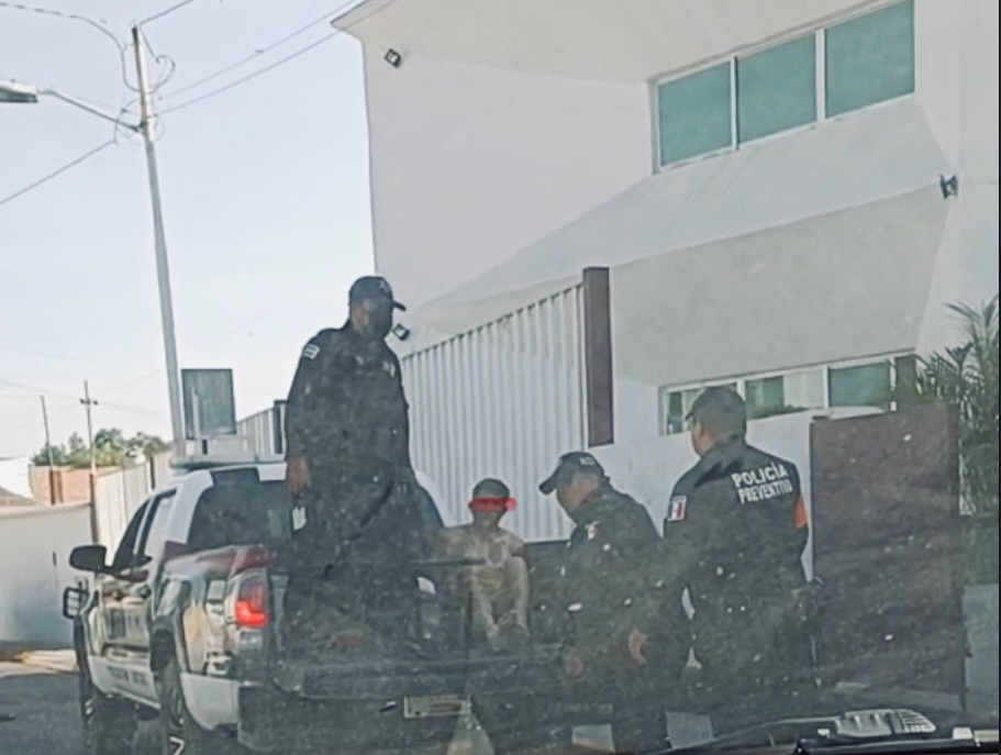 Vecinos de Axocopan en Atlixco detienen a presunto ladrón