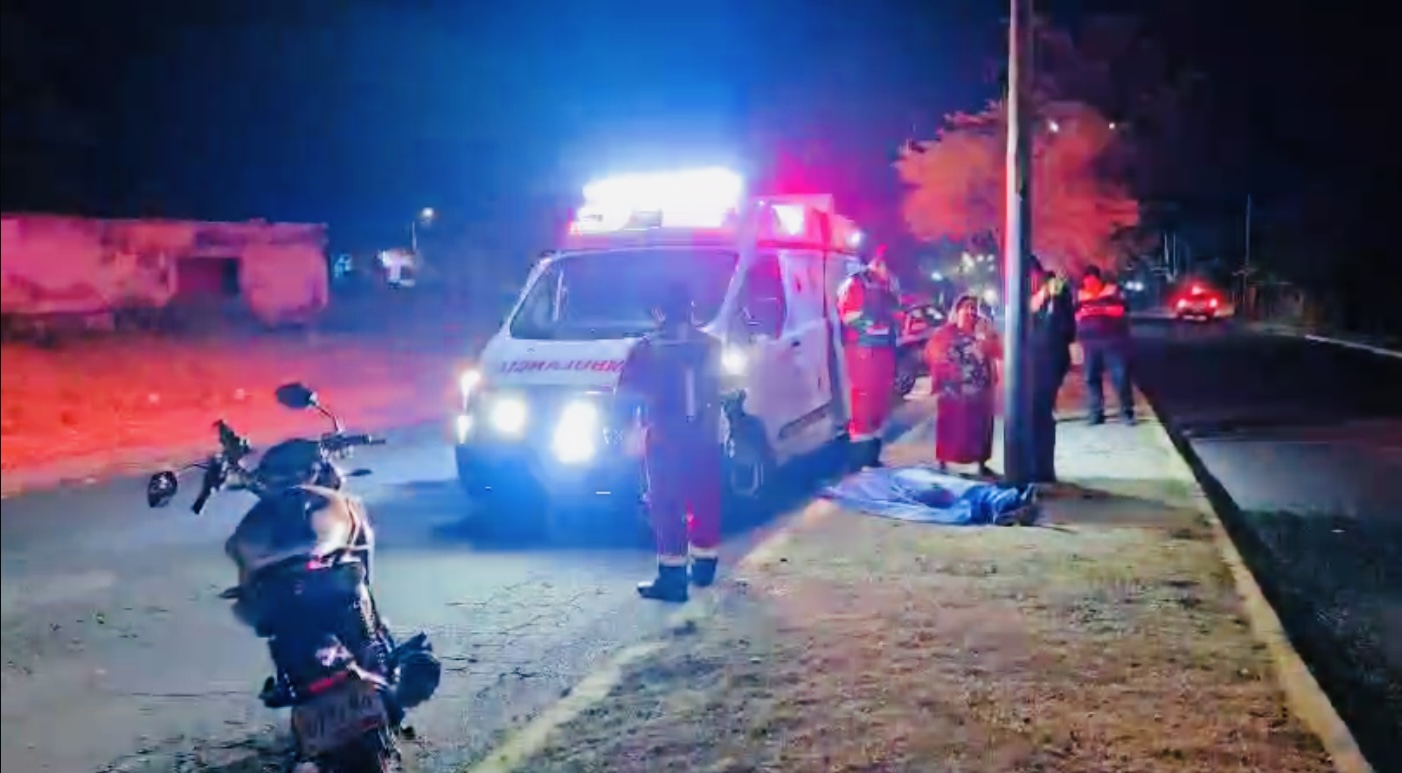 En Atlixco muere motociclista tras derrapar por manejar a exceso de velocidad